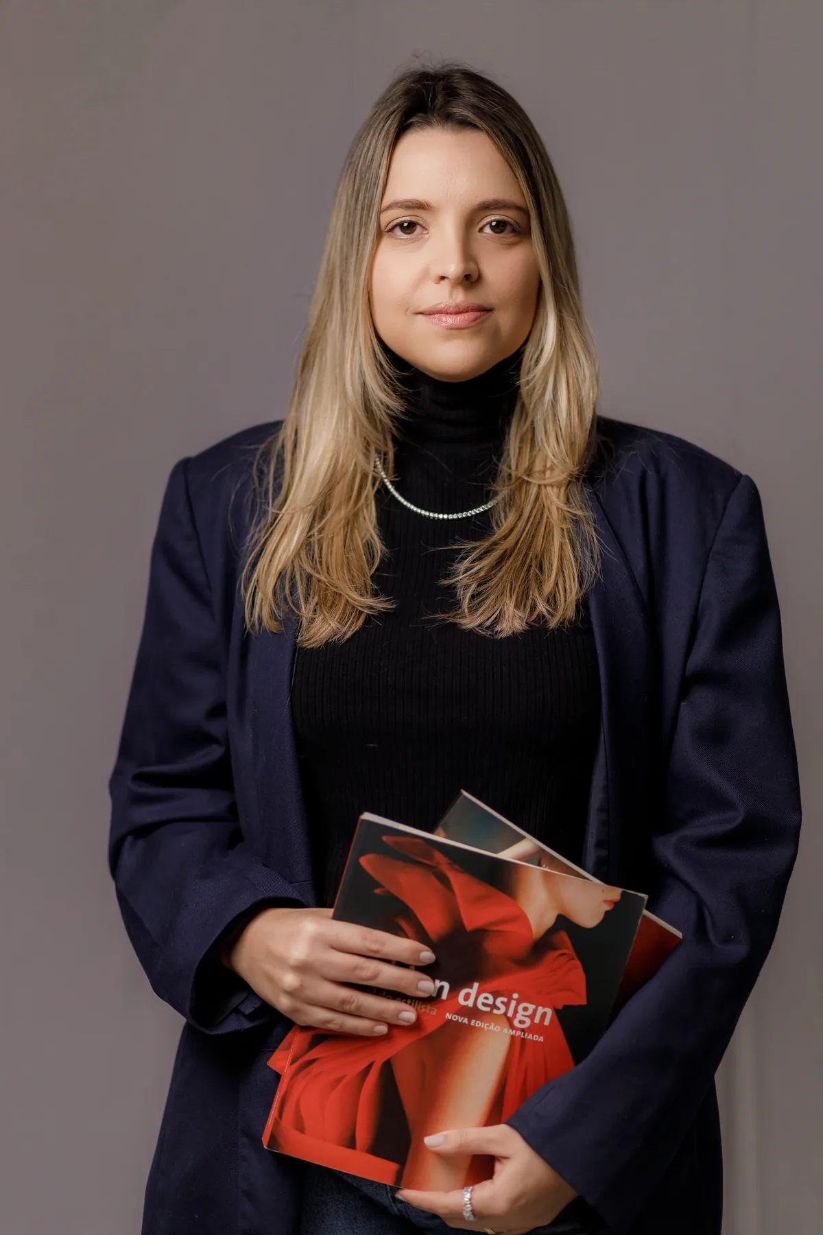 Look fashion com composição editorial